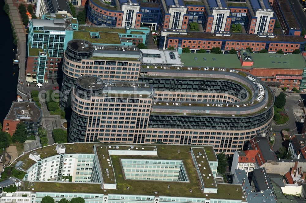 Aerial image Berlin - Office building der Spree Bogen Projekt-und Immobilienmanagement GmbH der Freiberger Grundbesitzverwaltung in Alt-Moabit in Berlin