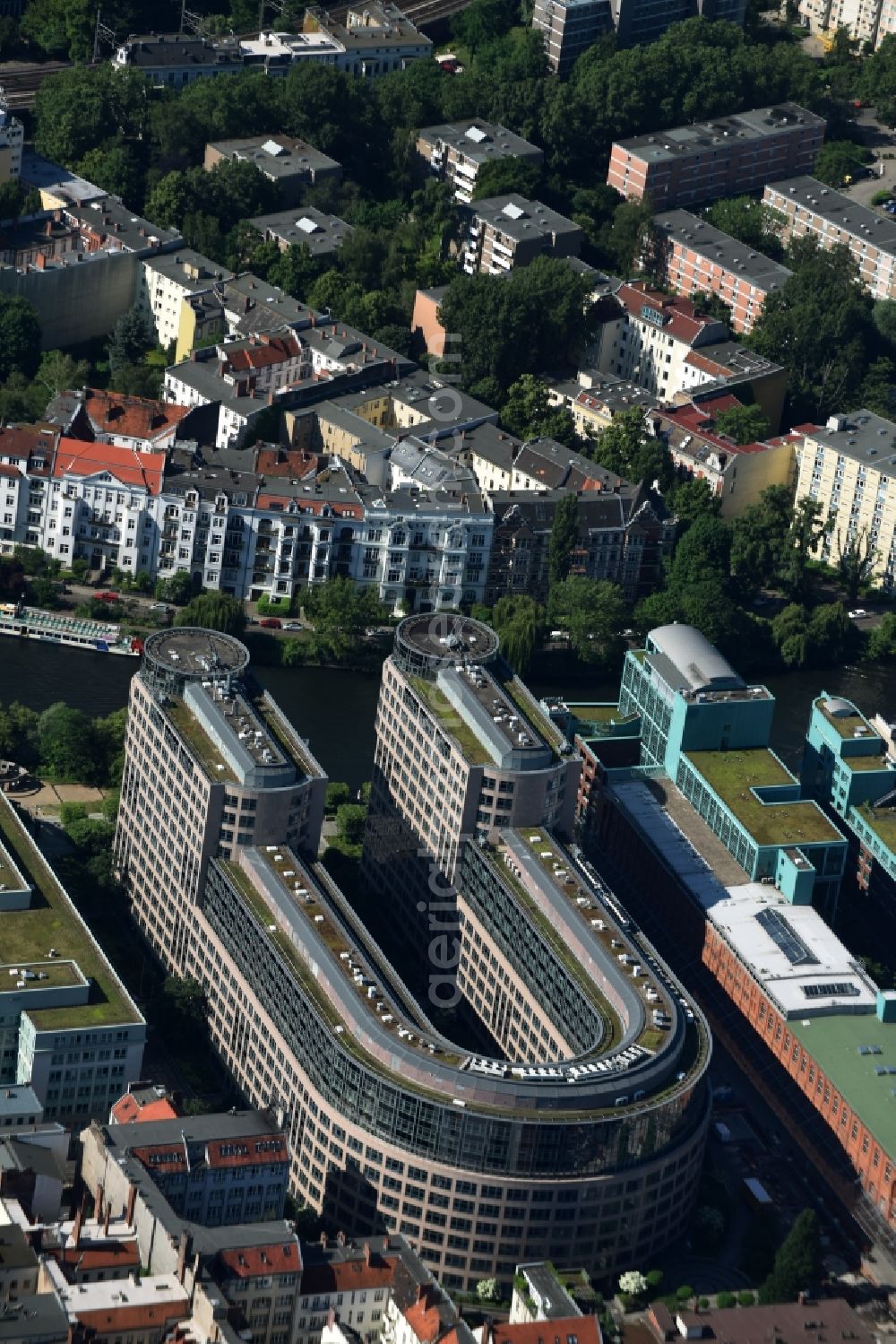 Aerial image Berlin - Office building der Spree Bogen Projekt-und Immobilienmanagement GmbH der Freiberger Grundbesitzverwaltung in Alt-Moabit in Berlin