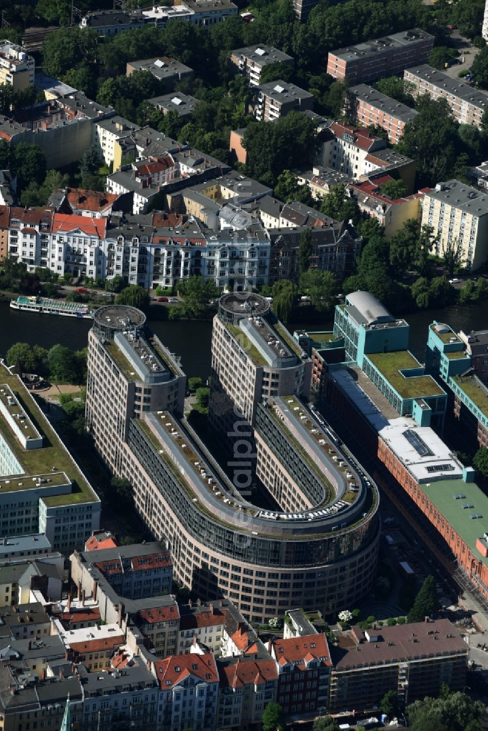 Aerial photograph Berlin - Office building der Spree Bogen Projekt-und Immobilienmanagement GmbH der Freiberger Grundbesitzverwaltung in Alt-Moabit in Berlin