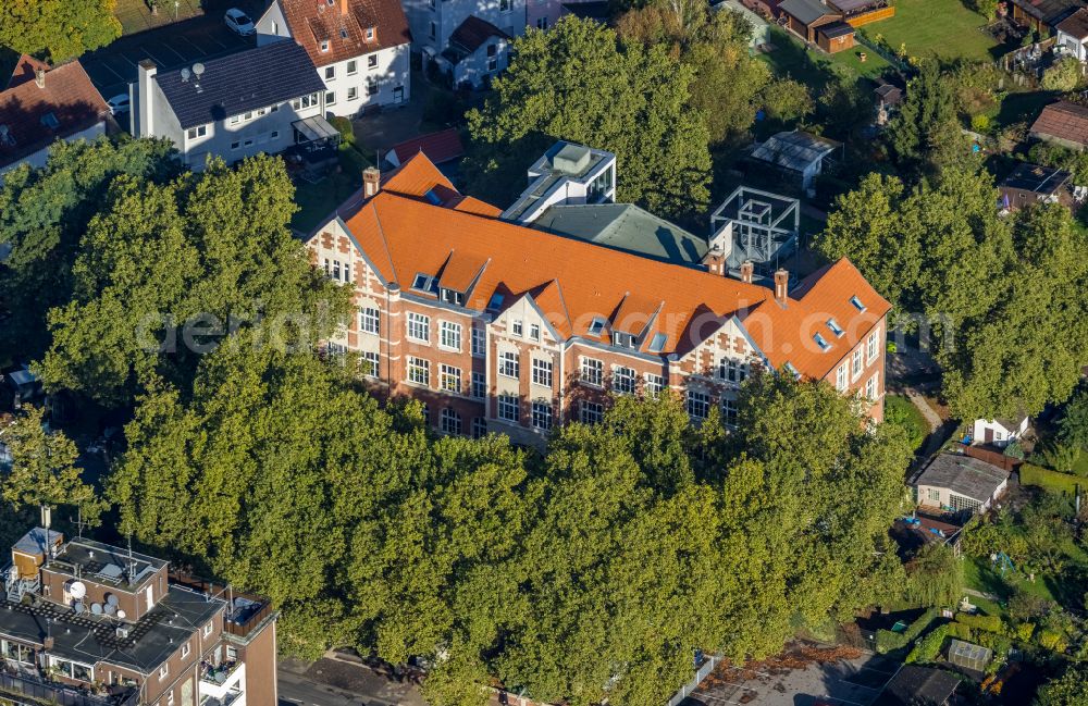 Herne from above - Office building Stadt Herne - Familien- and Schulberatungsstelle on Wilhelmstrasse on street Wilhelmstrasse in Herne at Ruhrgebiet in the state North Rhine-Westphalia, Germany