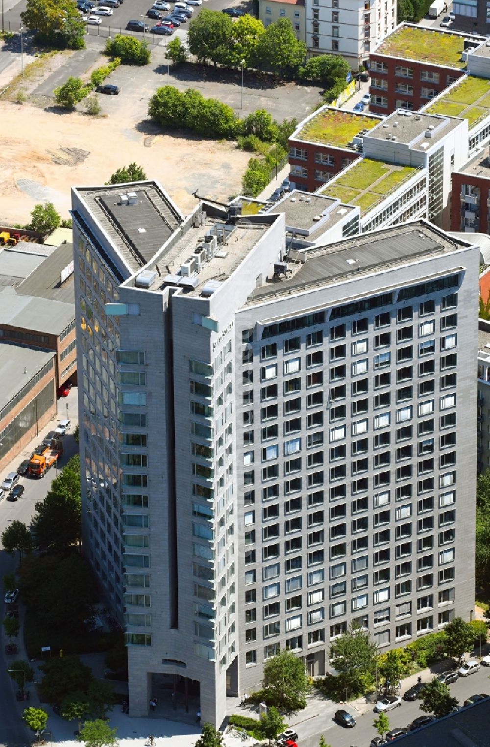 Aerial image Frankfurt am Main - Office building of State Street Bank International GmbH on Solmsstrasse in Frankfurt in the state Hesse, Germany