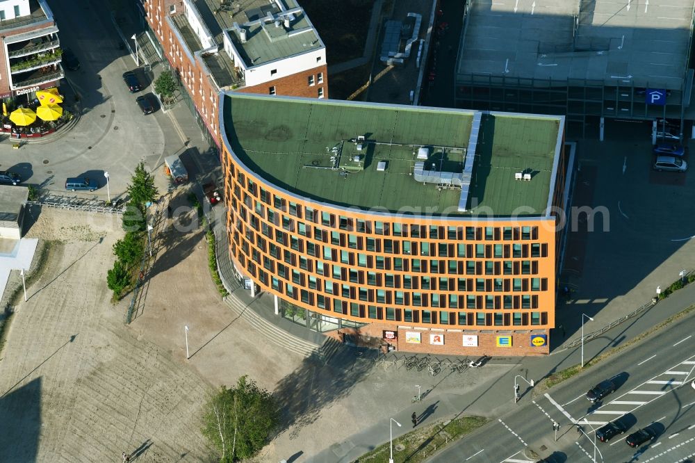 Aerial photograph Rostock - Office building Am Strande in Rostock in the state Mecklenburg - Western Pomerania, Germany