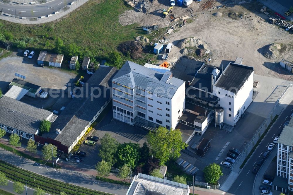 Aerial photograph Bremen - Office building of Stroever GmbH & Co. KG Auf of Muggenburg in Bremen, Germany