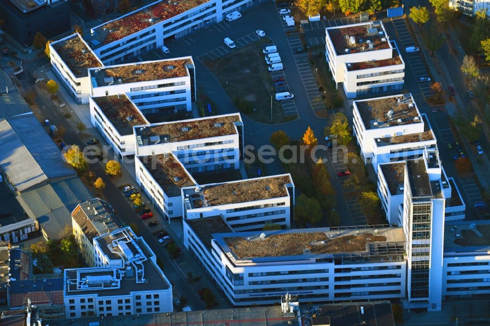 Aerial image Berlin - Office building Technologie- and Gruenderzentrum Spreeknie in the district Schoeneweide in Berlin, Germany