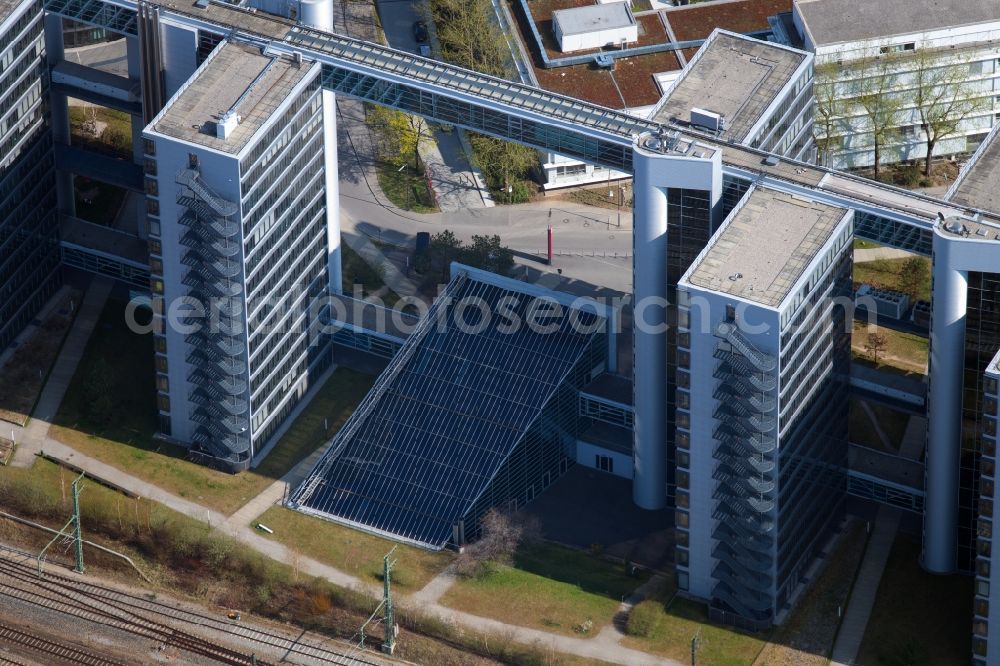 Aerial photograph München - Office building of the administrative and commercial building Ten Towers on Dingolfinger Strasse in the district of Berg am Laim in Munich in the state Bavaria, Germany