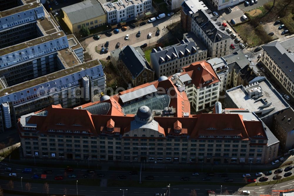 Leipzig from the bird's eye view: Office building of TREUREAL GmbH on Brandenburger Strasse in the district Schoenefeld in Leipzig in the state Saxony