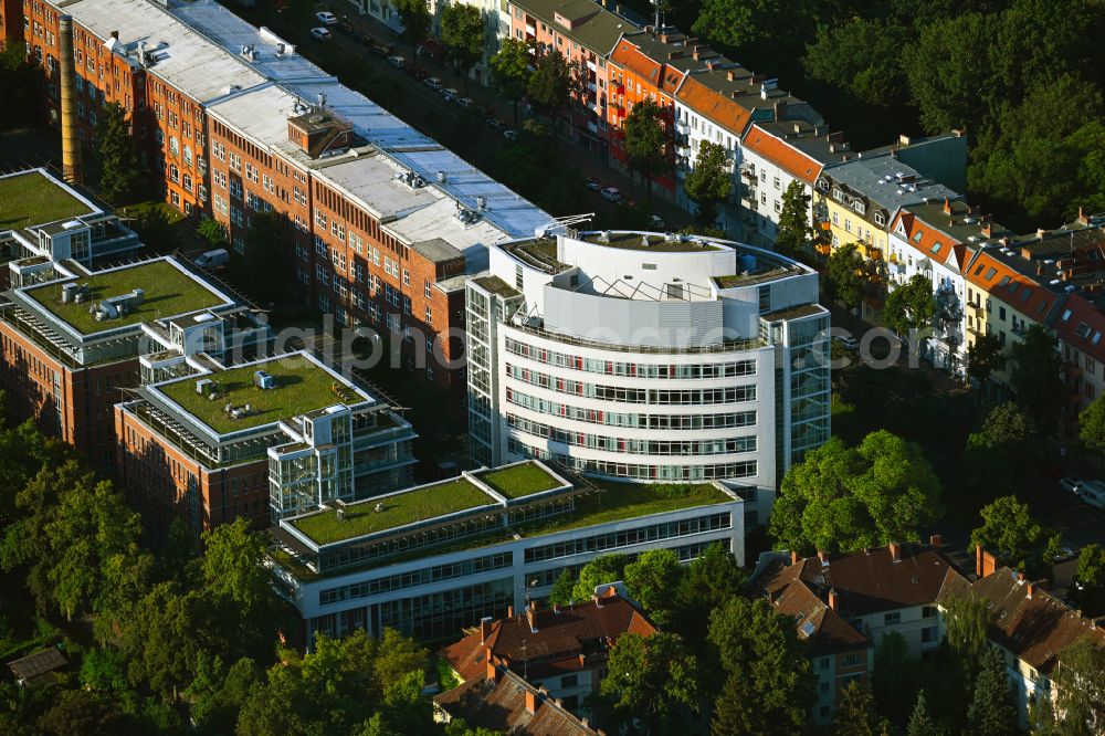 Aerial photograph Berlin - Office building of Vivantes - Netzwerk fuer Gesundheit GmbH on Aroser Allee in the district Reinickendorf in Berlin, Germany