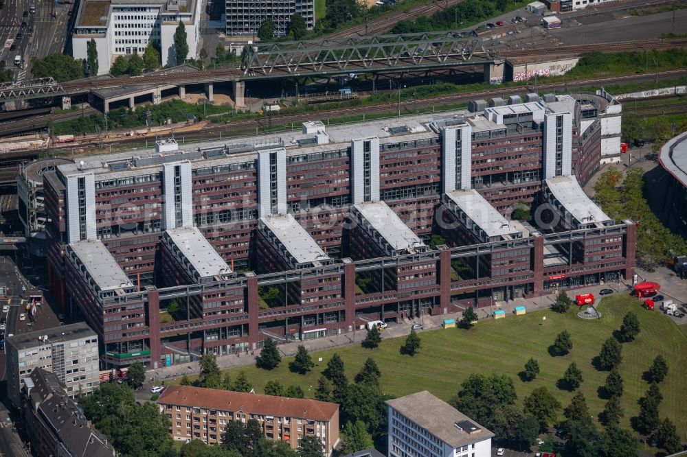 Köln from the bird's eye view: Office building on Willy-Brandt-Platz in the district Innenstadt in Cologne in the state North Rhine-Westphalia, Germany