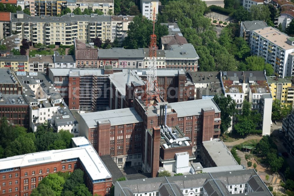 Aerial image Berlin - Office buildings and commercial use of the building of the old telephone exchange in the Winterfeldtstrasse in Berlin