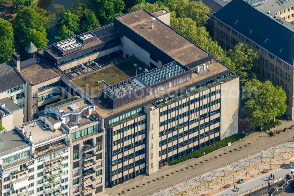 Düsseldorf from the bird's eye view: Office building on Mannesmannufer on shore of rhine in the district Carlstadt in Duesseldorf in the state North Rhine-Westphalia, Germany