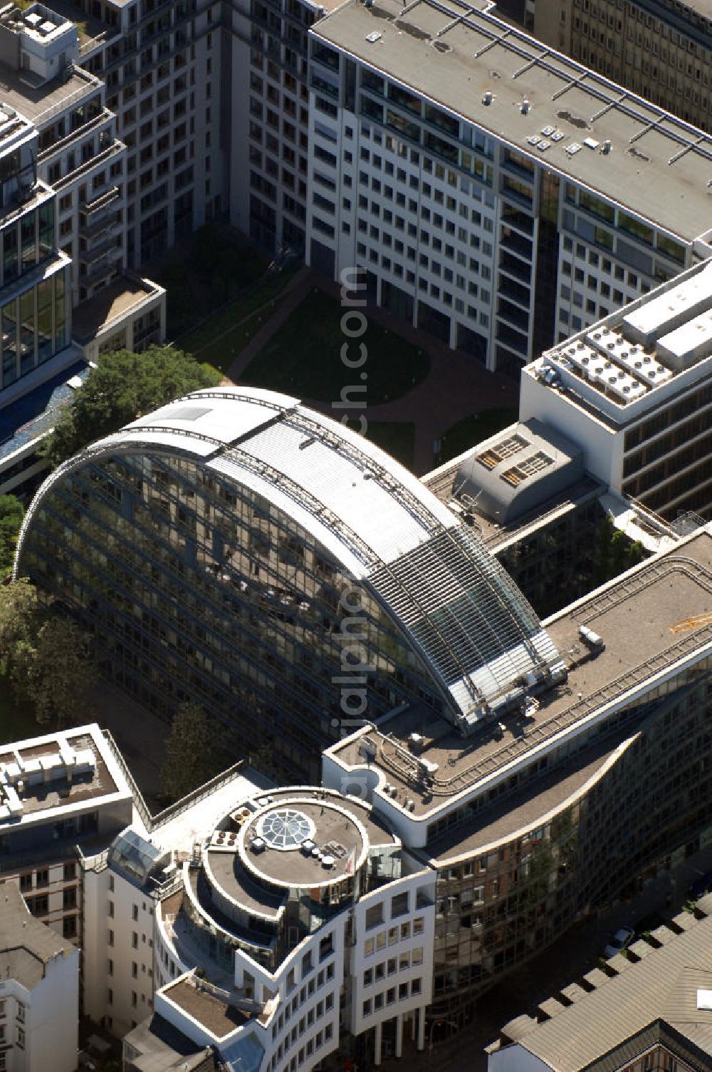 Aerial photograph Hamburg - Blick in die ABC-Strasse, die älteste Strasse Hamburgs im Stadtteil Neustadt. Das halbrund Bürogebäude ist der Sitz der Google Germany GmbH. Kontakt: ABC-Strasse 19, 20354 Hamburg, Tel: +49(0)40 808179 000, Fax: +49(0)40 4921919