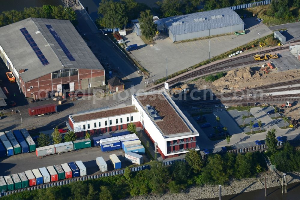 Aerial image Hamburg - Office building of the port railway on the Spree harbour Island in Hamburg-Mitte / Kleiner Grasbrook. A project of the Hamburg Port Authority HPA