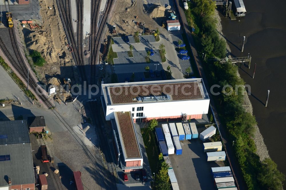 Hamburg from the bird's eye view: Office building of the port railway on the Spree harbour Island in Hamburg-Mitte / Kleiner Grasbrook. A project of the Hamburg Port Authority HPA