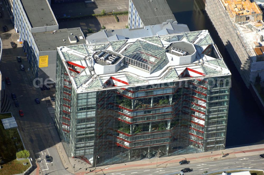 Hamburg from above - Blick auf Büro- und Geschäftsgebäude in Hammerbrook, Heidenkampsweg 58. Ansprechpartner: CORPUS SIREO, Asset Management GmbH, An der Welle 3, 60322 Frankfurt am Main, Tel. +49(0)69 48005 0, Fax +49(0)69 48005 102, Email: frankfurt@corpussireo.com