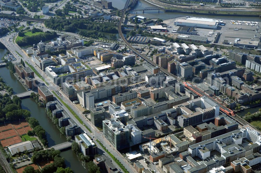 Aerial photograph Hamburg - Blick auf Büro- und Geschäftsgebäude in Hammerbrook, Heidenkampsweg 58. Ansprechpartner: CORPUS SIREO, Asset Management GmbH, An der Welle 3, 60322 Frankfurt am Main, Tel. +49(0)69 48005 0, Fax +49(0)69 48005 102, Email: frankfurt@corpussireo.com