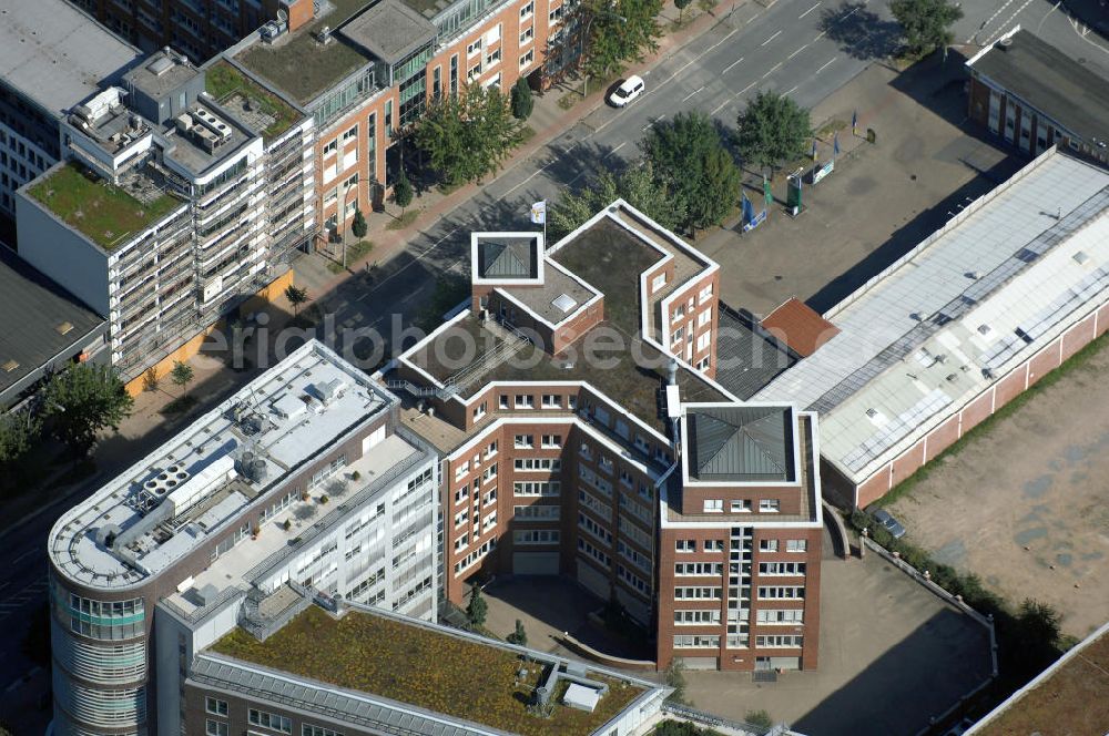 Hamburg from the bird's eye view: Blick auf ein Büro- und Geschäftsgebäude in Hammerbrook, Süderstrasse 24. Ansprechpartner: CORPUS SIREO, Asset Management GmbH, An der Welle 3, 60322 Frankfurt am Main, Tel. +49(0)69 48005 0, Fax +49(0)69 48005 102, Email: frankfurt@corpussireo.com