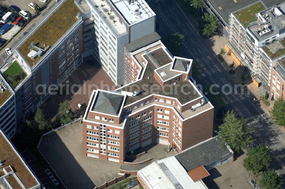 Aerial image Hamburg - Blick auf ein Büro- und Geschäftsgebäude in Hammerbrook, Süderstrasse 24. Ansprechpartner: CORPUS SIREO, Asset Management GmbH, An der Welle 3, 60322 Frankfurt am Main, Tel. +49(0)69 48005 0, Fax +49(0)69 48005 102, Email: frankfurt@corpussireo.com