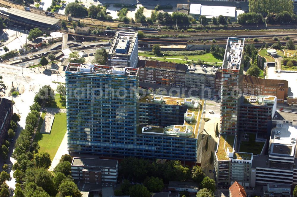 Aerial photograph Hamburg - Blick auf Büro- und Geschäftsgebäude in Sankt Georg, Anschrift: Beim Strohhause 17-31. Ansprechpartner: CORPUS SIREO, Asset Management GmbH, An der Welle 3, 60322 Frankfurt am Main, Tel. +49(0)69 48005 0, Fax +49(0)69 48005 102, Email: frankfurt@corpussireo.com