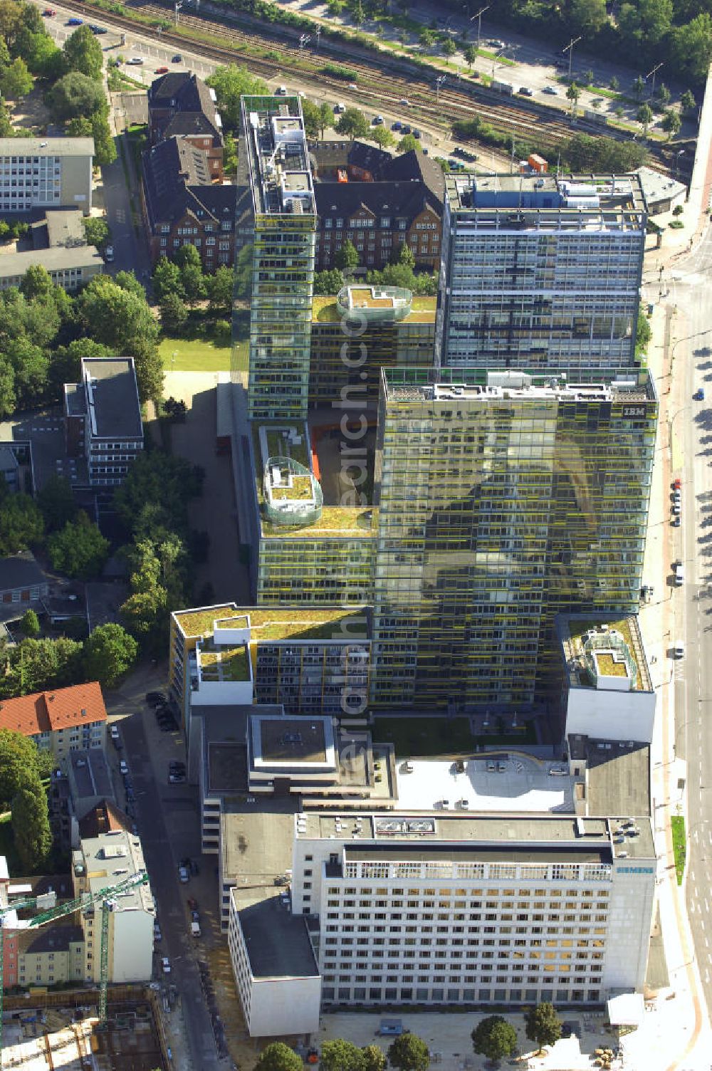 Hamburg from above - Blick auf Büro- und Geschäftsgebäude in Sankt Georg, Anschrift: Beim Strohhause 17-31. Ansprechpartner: CORPUS SIREO, Asset Management GmbH, An der Welle 3, 60322 Frankfurt am Main, Tel. +49(0)69 48005 0, Fax +49(0)69 48005 102, Email: frankfurt@corpussireo.com