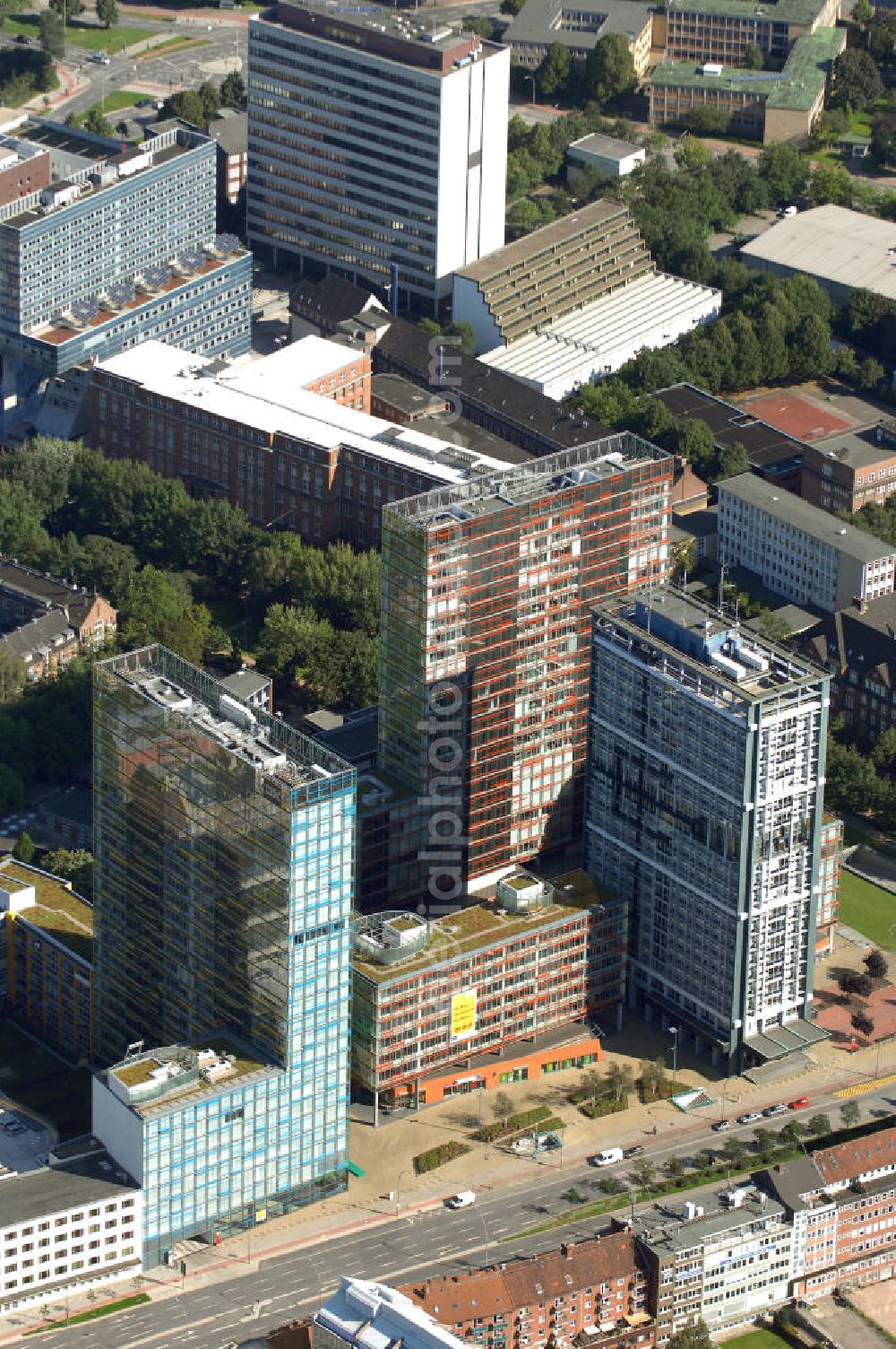 Aerial photograph Hamburg - Blick auf Büro- und Geschäftsgebäude in Sankt Georg, Anschrift: Beim Strohhause 17-31. Ansprechpartner: CORPUS SIREO, Asset Management GmbH, An der Welle 3, 60322 Frankfurt am Main, Tel. +49(0)69 48005 0, Fax +49(0)69 48005 102, Email: frankfurt@corpussireo.com