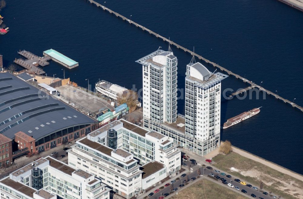 Aerial photograph Berlin - View to the Treptowers highrise building TwinTowers in the district Berlin-Treptow