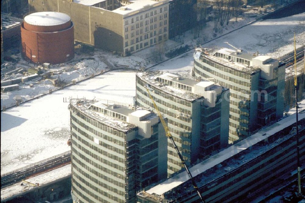 Berlin from the bird's eye view: Bürogebäude Jannowitzbrücke in Berlin - Mitte 1995