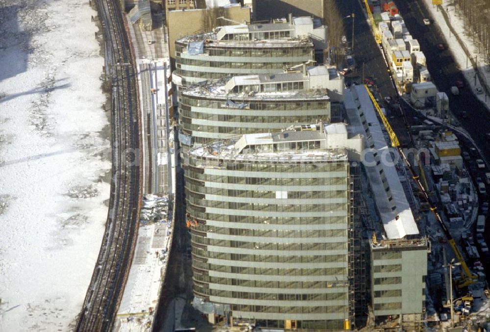 Aerial photograph Berlin - Bürogebäude Jannowitzbrücke in Berlin - Mitte 1995