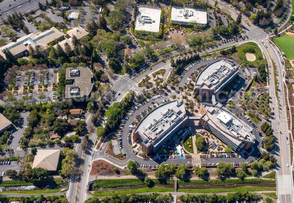 Mountain View from above - Office building complex Googleplex with the company headquarters of Google Inc. in Mountain View in Silicon Valley in California in the USA