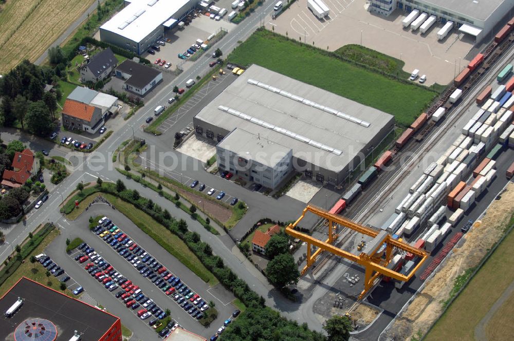 Bönen from the bird's eye view: Bürogebäude mit Logistikhalle (5.125 m²) im Gewerbegebiet. Adresse: Weetfelder Str. 41, 59199 Bönen; Vermietung / Verwaltung: Unternehmensgruppe Markus Gerold, An der Vaerstbrücke 1, 59425 Unna, Tel. +49(0)2303 25036-26, Fax +49(0)2303 25036-27, E-Mail: info@markus-gerold.de