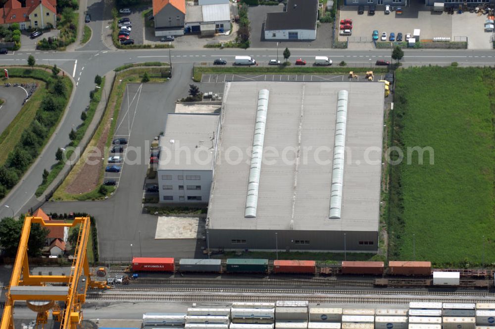 Bönen from above - Bürogebäude mit Logistikhalle (5.125 m²) im Gewerbegebiet. Adresse: Weetfelder Str. 41, 59199 Bönen; Vermietung / Verwaltung: Unternehmensgruppe Markus Gerold, An der Vaerstbrücke 1, 59425 Unna, Tel. +49(0)2303 25036-26, Fax +49(0)2303 25036-27, E-Mail: info@markus-gerold.de