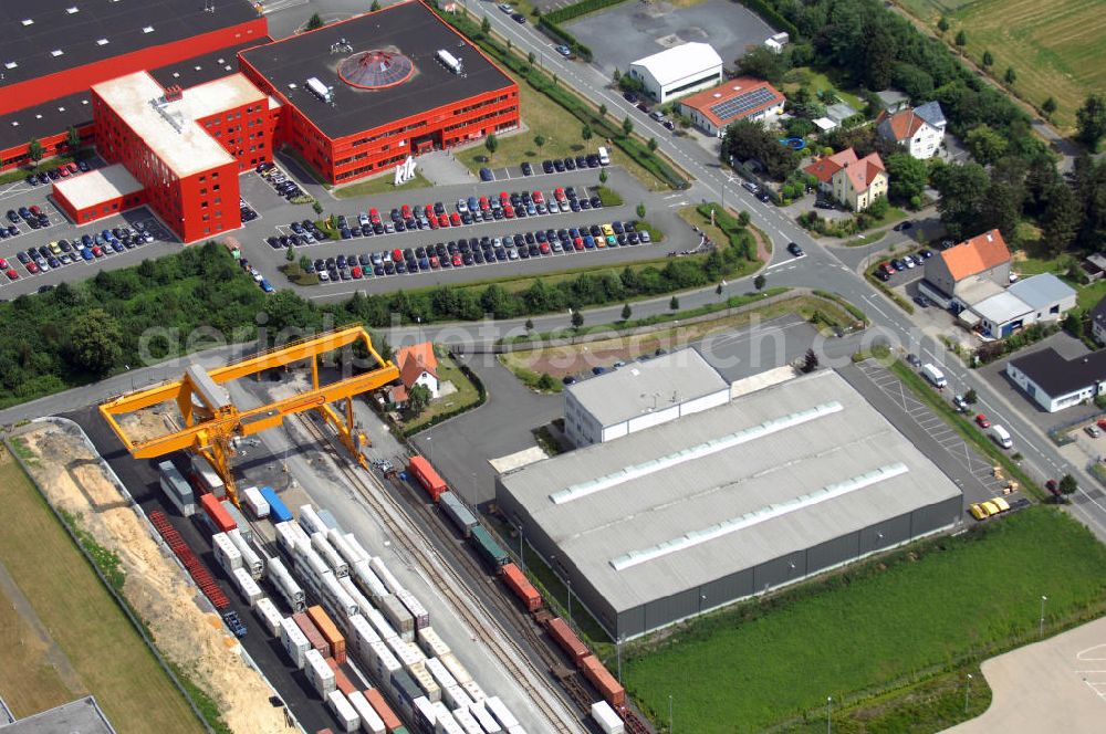 Bönen from above - Bürogebäude mit Logistikhalle (5.125 m²) im Gewerbegebiet. Adresse: Weetfelder Str. 41, 59199 Bönen; Vermietung / Verwaltung: Unternehmensgruppe Markus Gerold, An der Vaerstbrücke 1, 59425 Unna, Tel. +49(0)2303 25036-26, Fax +49(0)2303 25036-27, E-Mail: info@markus-gerold.de