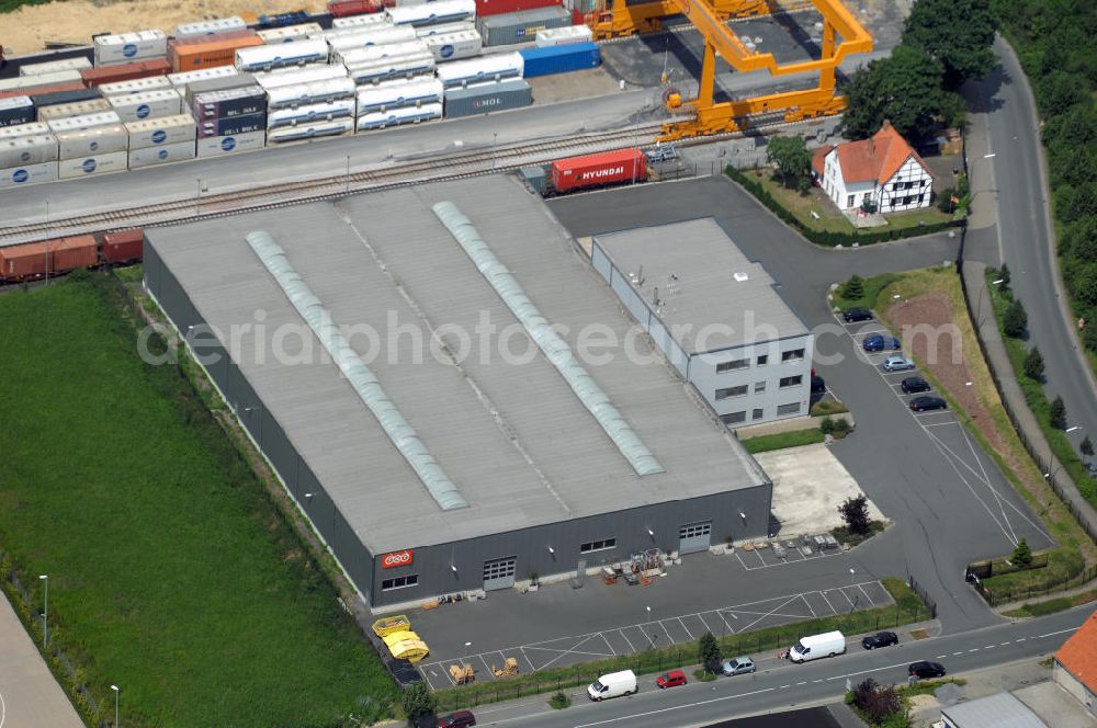 Aerial photograph Bönen - Bürogebäude mit Logistikhalle (5.125 m²) im Gewerbegebiet. Adresse: Weetfelder Str. 41, 59199 Bönen; Vermietung / Verwaltung: Unternehmensgruppe Markus Gerold, An der Vaerstbrücke 1, 59425 Unna, Tel. +49(0)2303 25036-26, Fax +49(0)2303 25036-27, E-Mail: info@markus-gerold.de