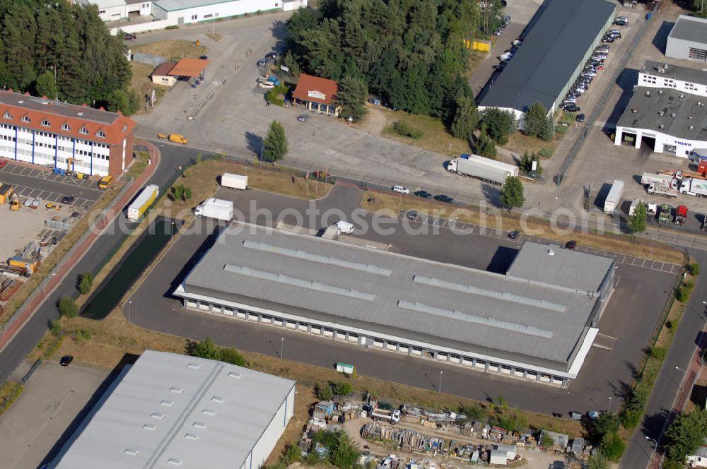 Seddin from the bird's eye view: Bürogebäude mit Logistikhalle im Gewerbegebiet der Gemeinde Seddiner See. Adresse: Ebereschenring, 14554 Seddiner See OT Neuseddin; Vermietung / Verwaltung: Unternehmensgruppe Markus Gerold, An der Vaerstbrücke 1, 59425 Unna, Tel. +49(0)2303 25036-26, Fax +49(0)2303 25036-27, E-Mail: info@markus-gerold.de