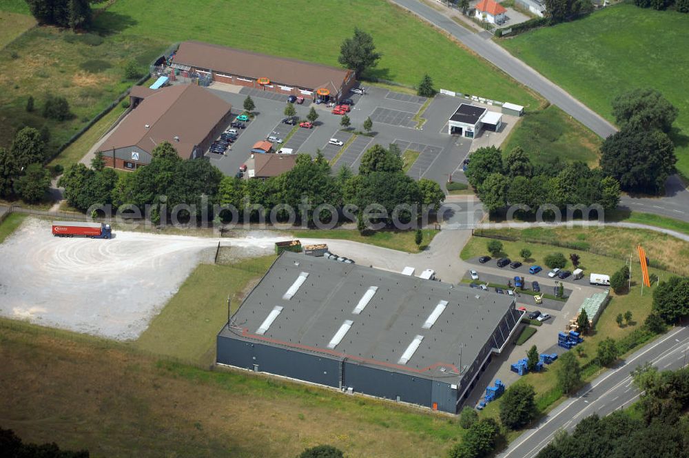 Bergkamen - Rünthe from above - Bürogebäude mit Logistikzentrum der Finnveden Bulten GmbH, Industriestr. 20, 59192 Bergkamen-Rünthe, Tel. +49(0)2389 782-0, Fax +49(0)2389 782-43; Vermietung / Verwaltung: Unternehmensgruppe Markus Gerold, An der Vaerstbrücke 1, 59425 Unna, Tel. +49(0)2303 25036-26, Fax +49(0)2303 25036-27, E-Mail: info@markus-gerold.de