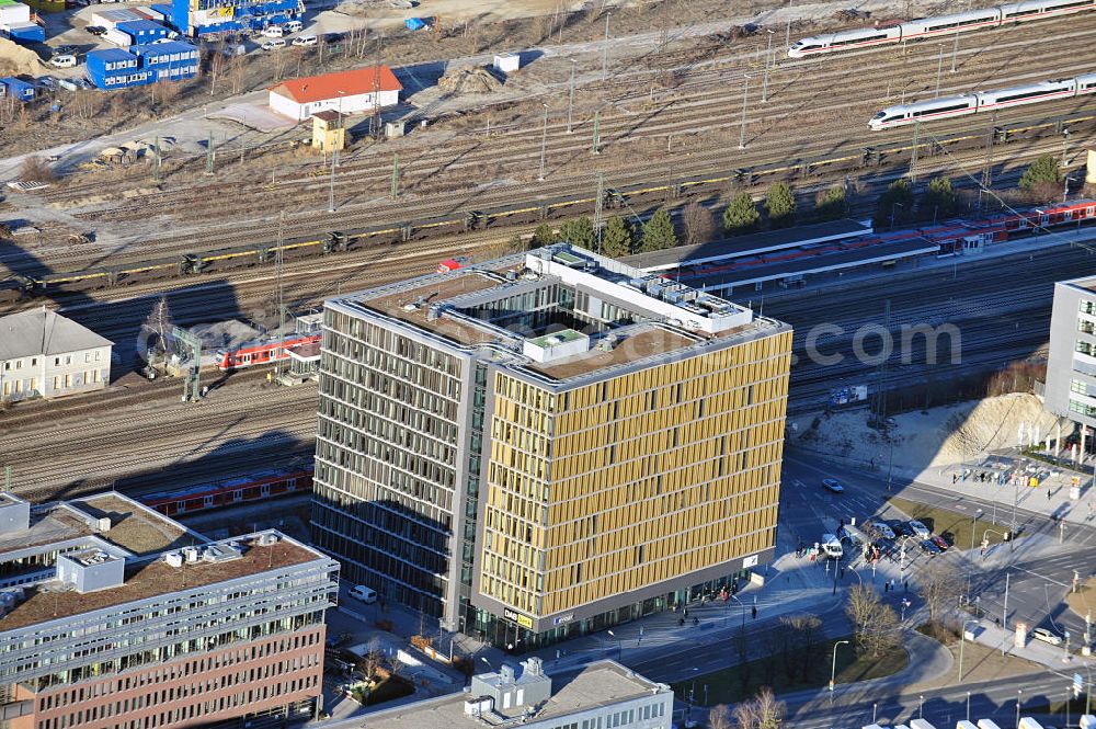 München from the bird's eye view: View of an office building in Munich / Laim. It houses DAB Bank AG, HOCHTIEF, bulthaup and Bayern International GmbH, among others