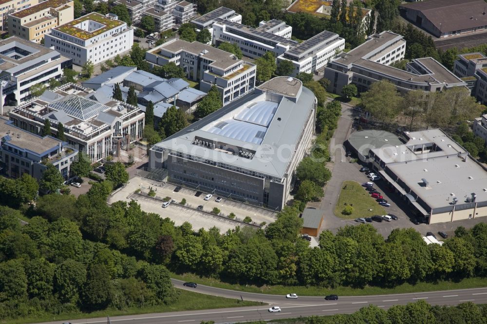 Aerial image Wiesbaden - Bürogebäude der P&I Personal & Informatik AG in Wiesbaden im Bundesland Hessen, Deutschland. Weiterführende Informationen unter: