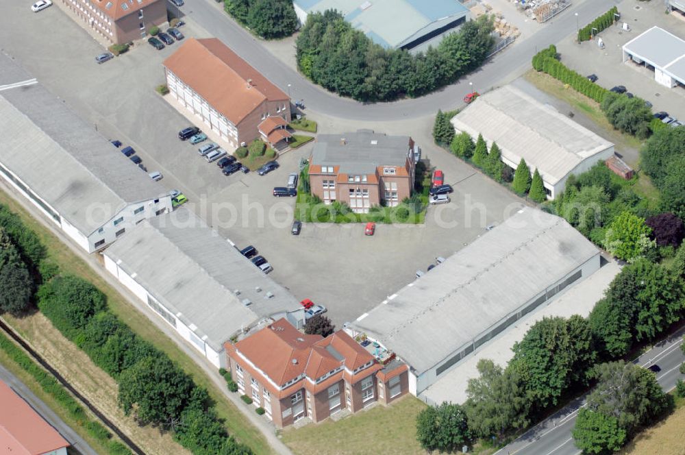 Kamen-Heeren from the bird's eye view: Bürogebäude und Produktionshallen im Gewerbegebiet Südfeld / Widestrasse. Adresse: Südfeld, 59174 Kamen-Heeren; Vermietung / Verwaltung: Unternehmensgruppe Markus Gerold, An der Vaerstbrücke 1, 59425 Unna, Tel. +49(0)2303 25036-26, Fax +49(0)2303 25036-27, E-Mail: info@markus-gerold.de