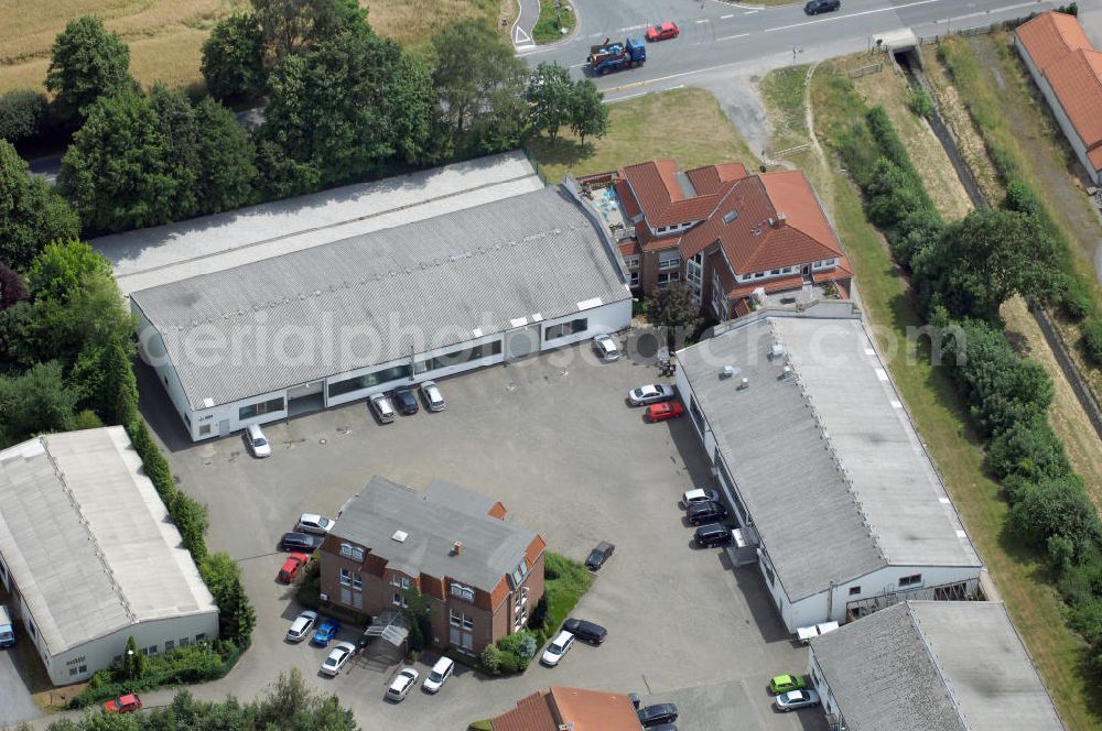 Kamen-Heeren from the bird's eye view: Bürogebäude und Produktionshallen im Gewerbegebiet Südfeld / Widestrasse. Adresse: Südfeld, 59174 Kamen-Heeren; Vermietung / Verwaltung: Unternehmensgruppe Markus Gerold, An der Vaerstbrücke 1, 59425 Unna, Tel. +49(0)2303 25036-26, Fax +49(0)2303 25036-27, E-Mail: info@markus-gerold.de