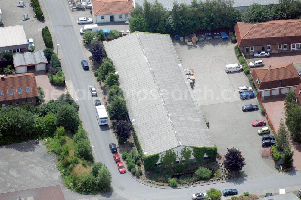 Aerial photograph Kamen-Heeren - Bürogebäude und Produktionshallen im Gewerbegebiet Südfeld / Widestrasse. Adresse: Südfeld, 59174 Kamen-Heeren; Vermietung / Verwaltung: Unternehmensgruppe Markus Gerold, An der Vaerstbrücke 1, 59425 Unna, Tel. +49(0)2303 25036-26, Fax +49(0)2303 25036-27, E-Mail: info@markus-gerold.de