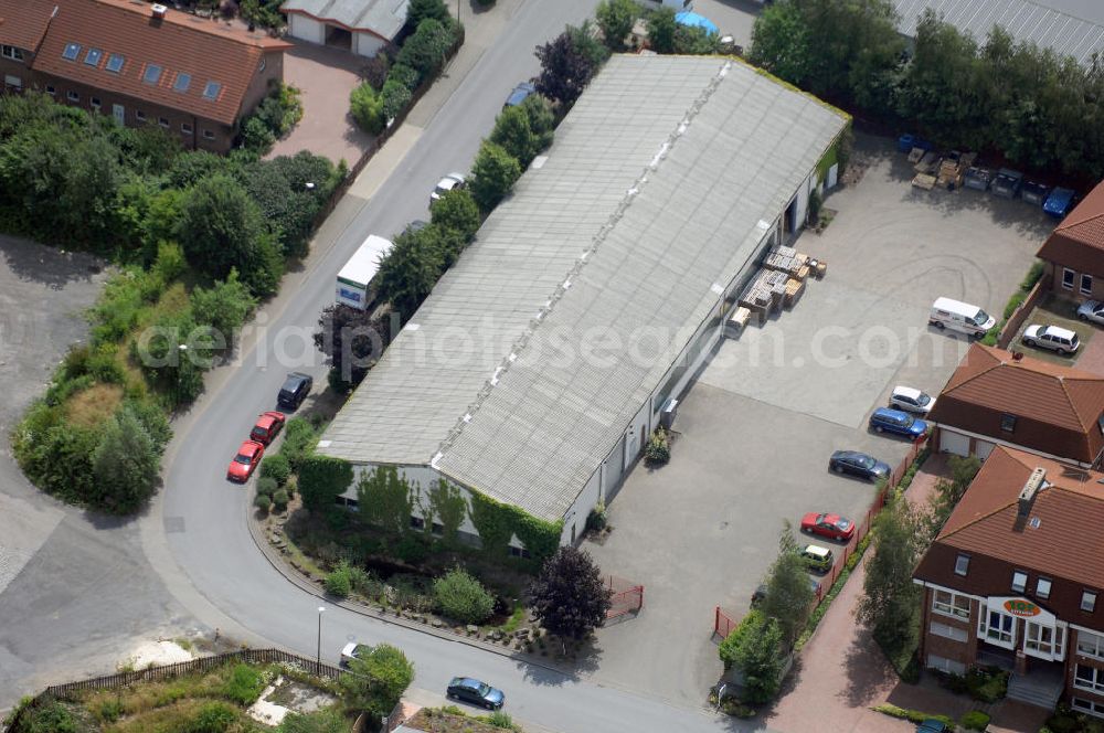 Kamen-Heeren from the bird's eye view: Bürogebäude und Produktionshallen im Gewerbegebiet Südfeld / Widestrasse. Adresse: Südfeld, 59174 Kamen-Heeren; Vermietung / Verwaltung: Unternehmensgruppe Markus Gerold, An der Vaerstbrücke 1, 59425 Unna, Tel. +49(0)2303 25036-26, Fax +49(0)2303 25036-27, E-Mail: info@markus-gerold.de