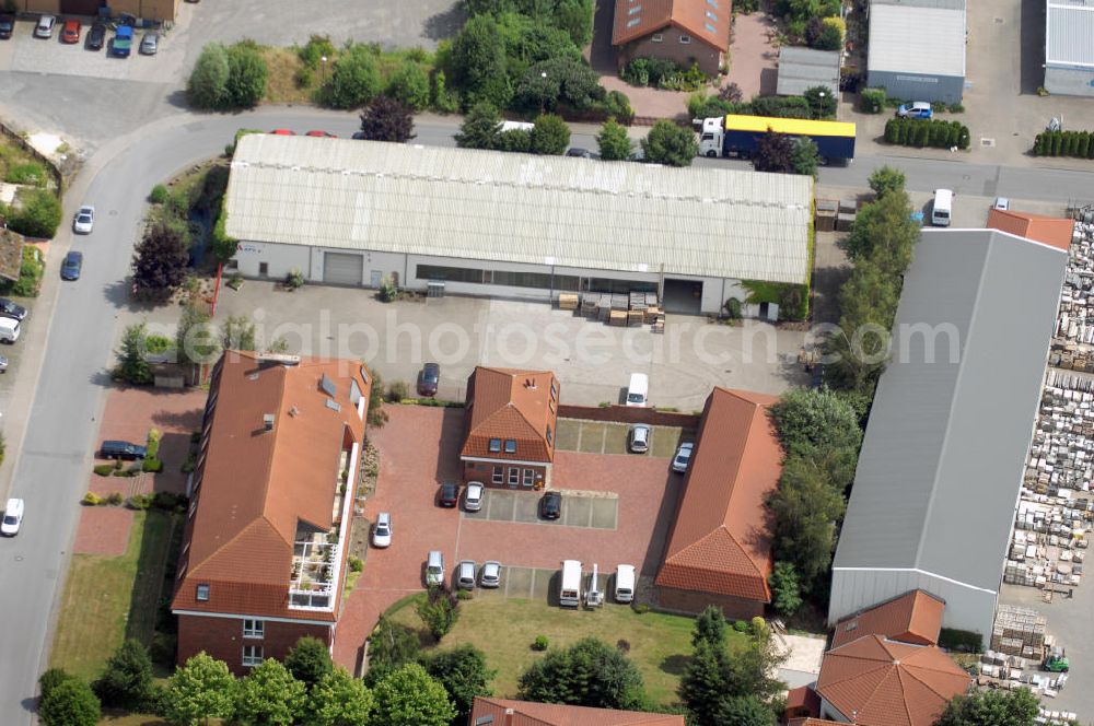 Kamen-Heeren from above - Bürogebäude und Produktionshallen im Gewerbegebiet Südfeld / Widestrasse. Adresse: Südfeld, 59174 Kamen-Heeren; Vermietung / Verwaltung: Unternehmensgruppe Markus Gerold, An der Vaerstbrücke 1, 59425 Unna, Tel. +49(0)2303 25036-26, Fax +49(0)2303 25036-27, E-Mail: info@markus-gerold.de