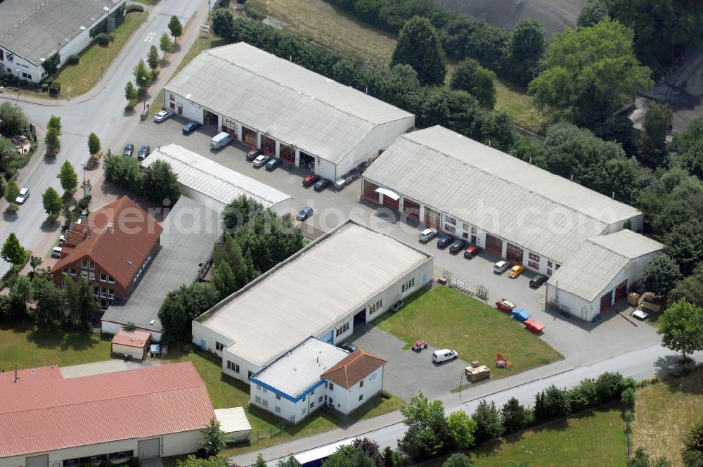 Aerial image Kamen - Herren - Bürogebäude und Produktionshallen im Gewerbegebiet Südfeld / Widestrasse. Adresse: Südfeld, 59174 Kamen-Heeren; Vermietung / Verwaltung: Unternehmensgruppe Markus Gerold, An der Vaerstbrücke 1, 59425 Unna, Tel. +49(0)2303 25036-26, Fax +49(0)2303 25036-27, E-Mail: info@markus-gerold.de