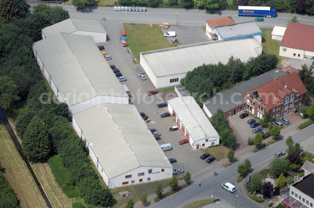 Aerial image Kamen - Herren - Bürogebäude und Produktionshallen im Gewerbegebiet Südfeld / Widestrasse. Adresse: Südfeld, 59174 Kamen-Heeren; Vermietung / Verwaltung: Unternehmensgruppe Markus Gerold, An der Vaerstbrücke 1, 59425 Unna, Tel. +49(0)2303 25036-26, Fax +49(0)2303 25036-27, E-Mail: info@markus-gerold.de