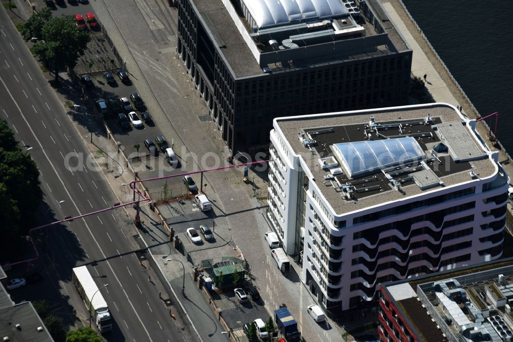 Berlin from the bird's eye view: Office building in the Stralauer Allee in district Friedrichshain in Berlin