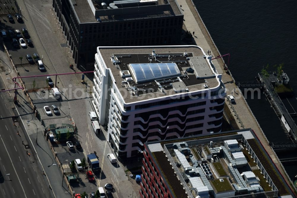 Aerial image Berlin - Office building in the Stralauer Allee in district Friedrichshain in Berlin