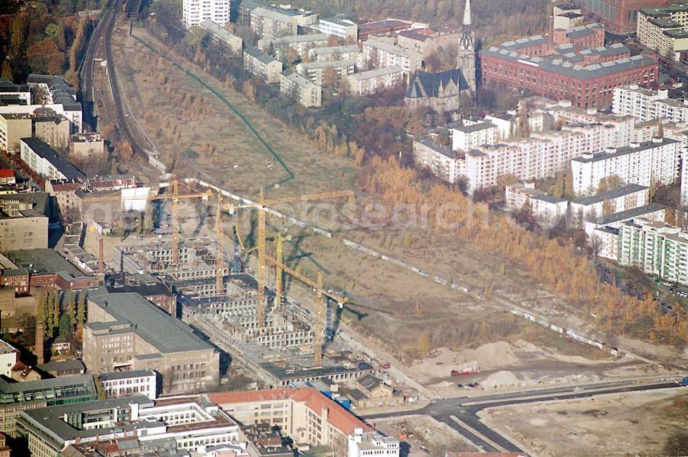 Berlin from the bird's eye view: 11.11.2003 Büro&Geschäftsneubau am Nordbahnhof, Berlin-Mitte, Investor Deutsche Bahn, Bauherr WAYSS + FREYTAG