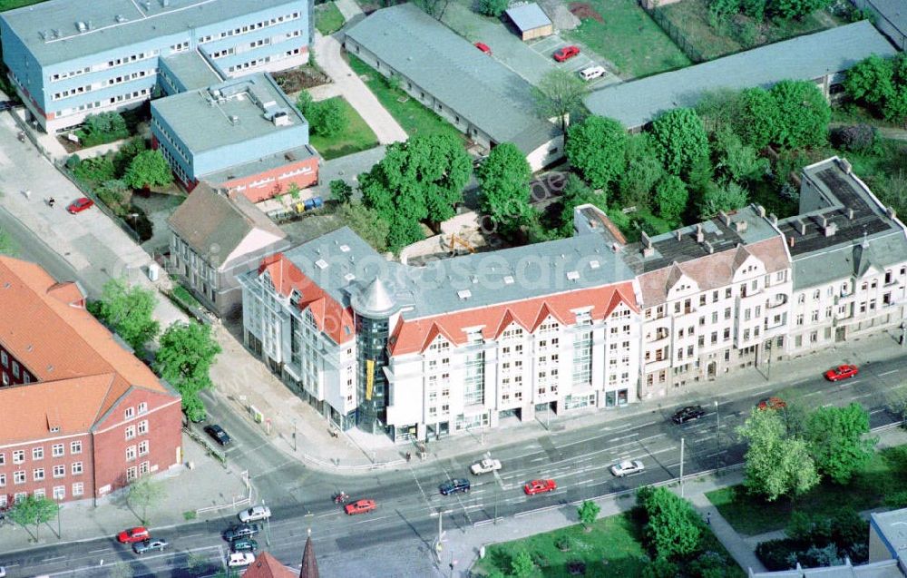 Aerial photograph Berlin - Lichtenberg - Bürohaus Alfred-Kowalke-Str / Str. am Tierpark in Berlin-Lichtenberg.