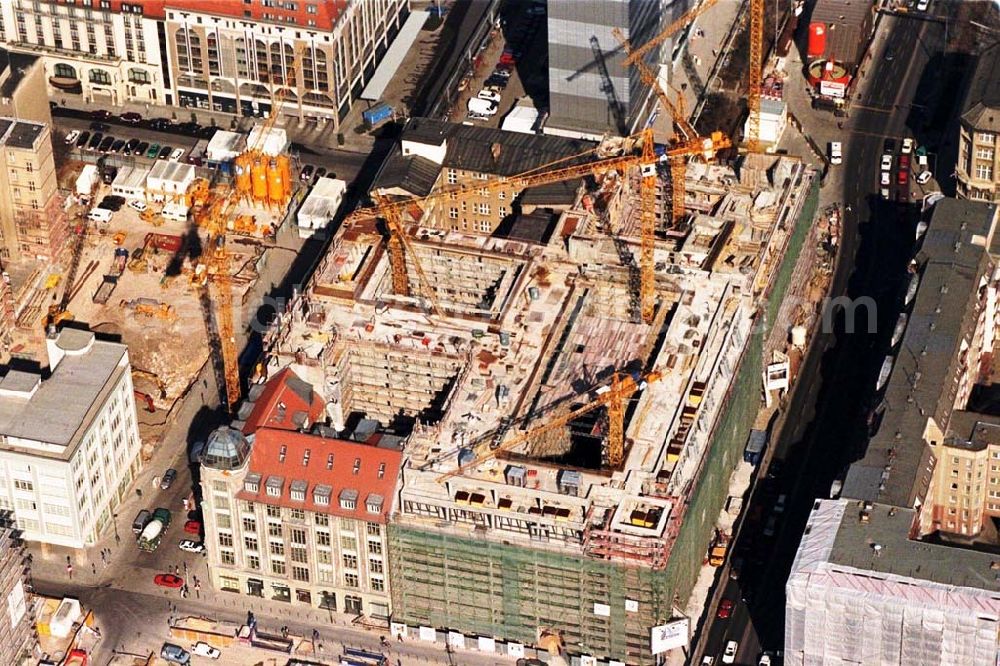 Berlin from the bird's eye view: Bürohausbau Atrium Leipziger Straße / Ecke Friedrichstraße