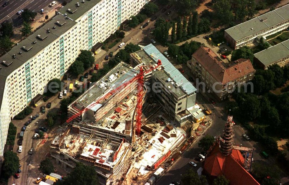 Aerial image Berlin - Bürohausbau am S-Bahnhof Frankfurter Allee / Möllendorfstr.