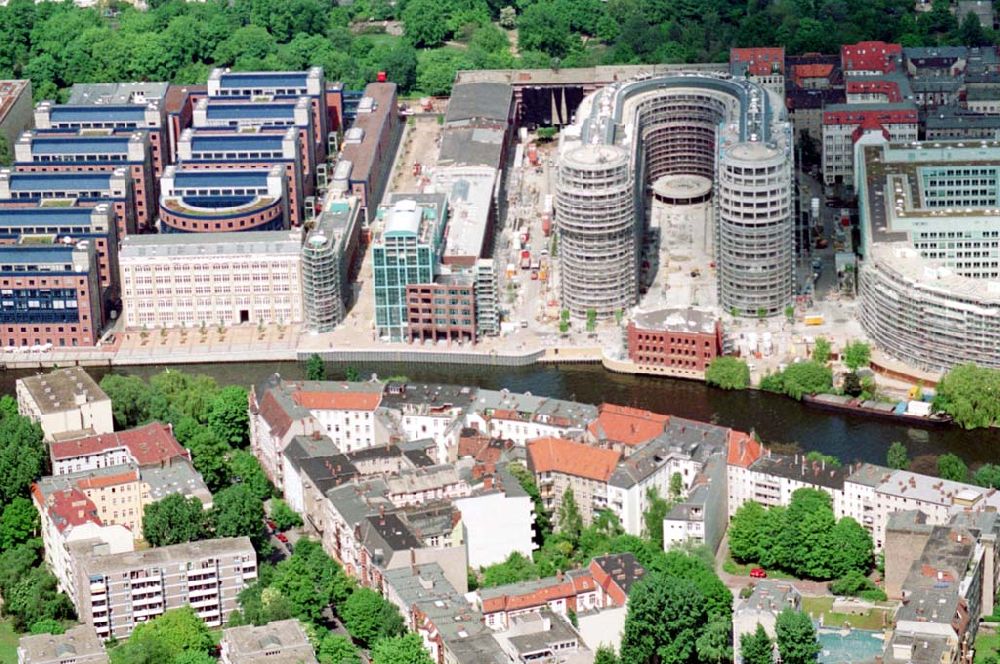 Berlin from the bird's eye view: 23.06.1994 Bürohausbau Spreebogen Moabit